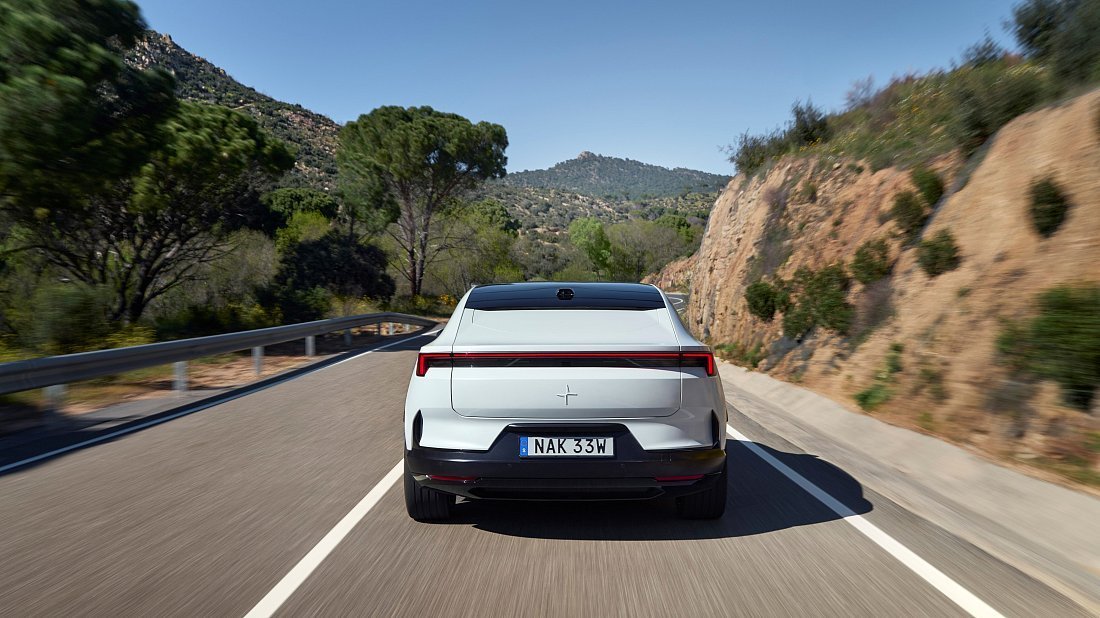 Polestar 4 Long Range Single Motor (2024-…) rear view, taillights, trunk, spoiler, badge, bumper, exterior
