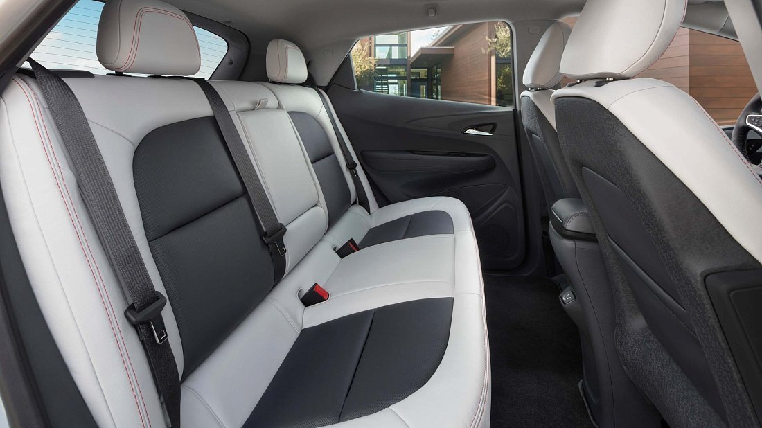 Chevrolet Bolt EV Gen 2 (2020-2021) rear seats, back seats, passenger seats, legroom, headroom, interior