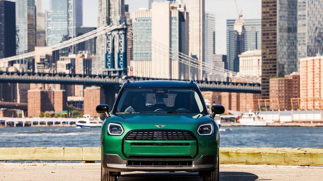 Mini Countryman SE ALL4 (2024-…) front fascia, grille, headlights, bumper, exterior