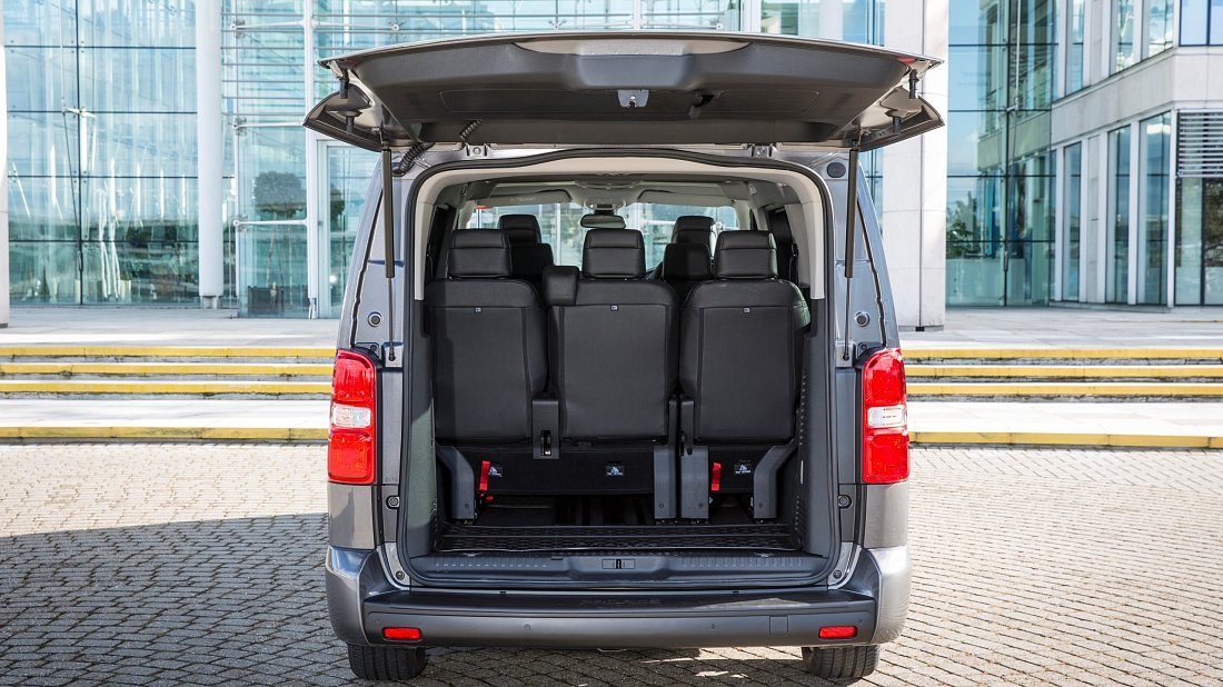 Toyota Proace Verso Electric L 75 kWh (2021-2024) trunk, boot, seats up, seats upright, cargo space, cargo volume, cargo capacity, storage