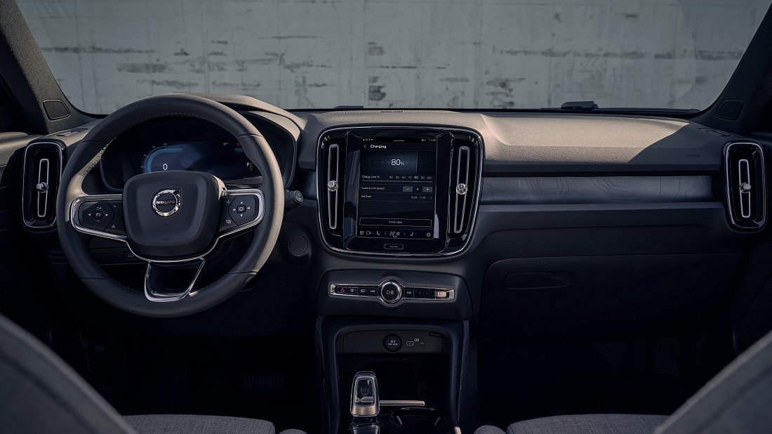 Volvo XC40 Recharge (EX40) Pure Electric (2022) interior, front seat, driver seat, dashboard, steering wheel, infotainment, cockpit