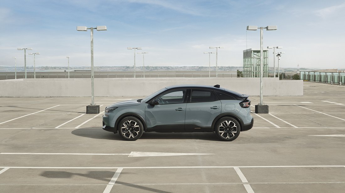 Citroën e-C4 50 kWh (2024-…) side profile, silhouette, doors, wheels, exterior