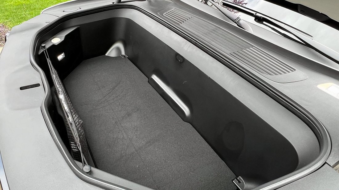 Rivian R1S Dual Motor Standard (2025-...) frunk, front trunk, under hood, storage, cargo, capacity, bonus space