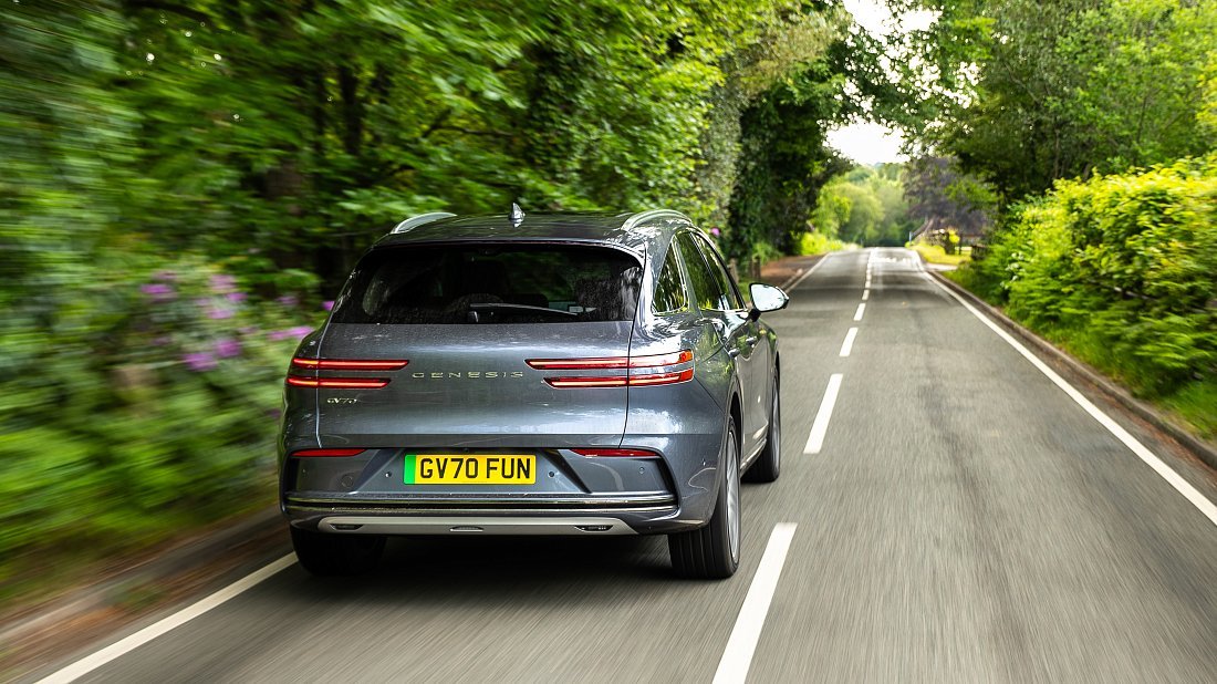 Genesis Electrified GV70 AWD (2025-…) rear view photo, taillights, trunk, spoiler, badge, bumper, exterior