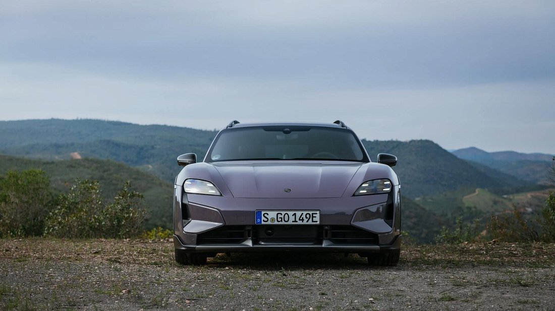 Porsche Taycan Turbo S Cross Turismo (2024-…) front fascia photo, grille, headlights, bumper, exterior