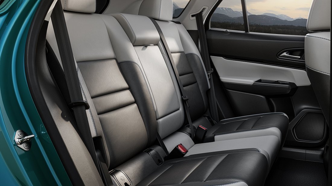 Honda Prologue FWD (2025-...) rear seats, back seats, passenger seats, legroom, headroom, interior