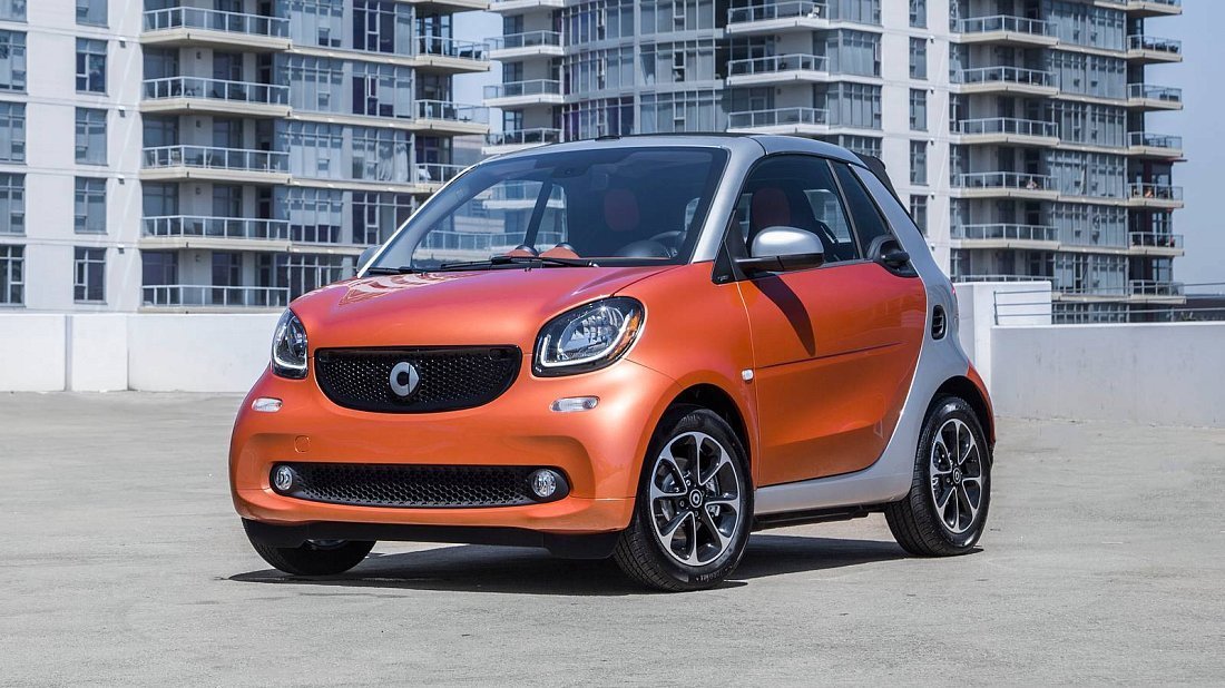 Smart EQ fortwo cabrio (2017-2019) front view, front quarter, diagonal, exterior