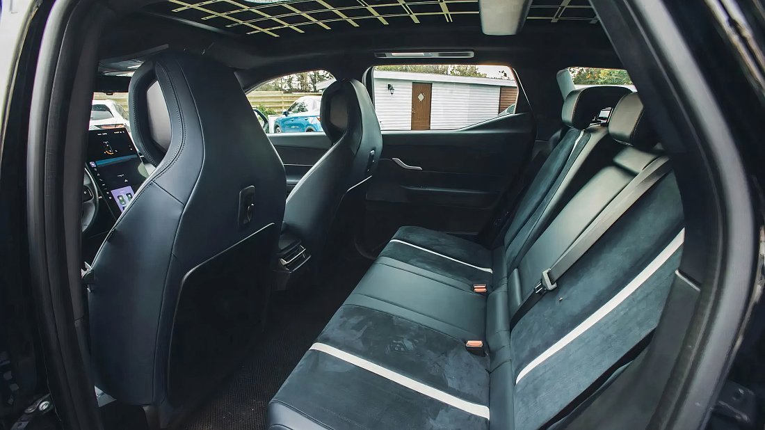 Fisker Ocean Ultra (2023-2024) rear seats, back seats, passenger seats, legroom, headroom, interior