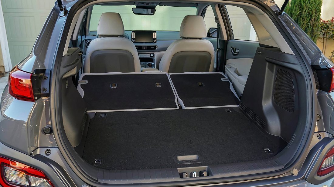 Hyundai Kona Electric Long Range (2018-2019) trunk, boot, expanded, folded seats, maximum volume, max cargo, max capacity, max storage