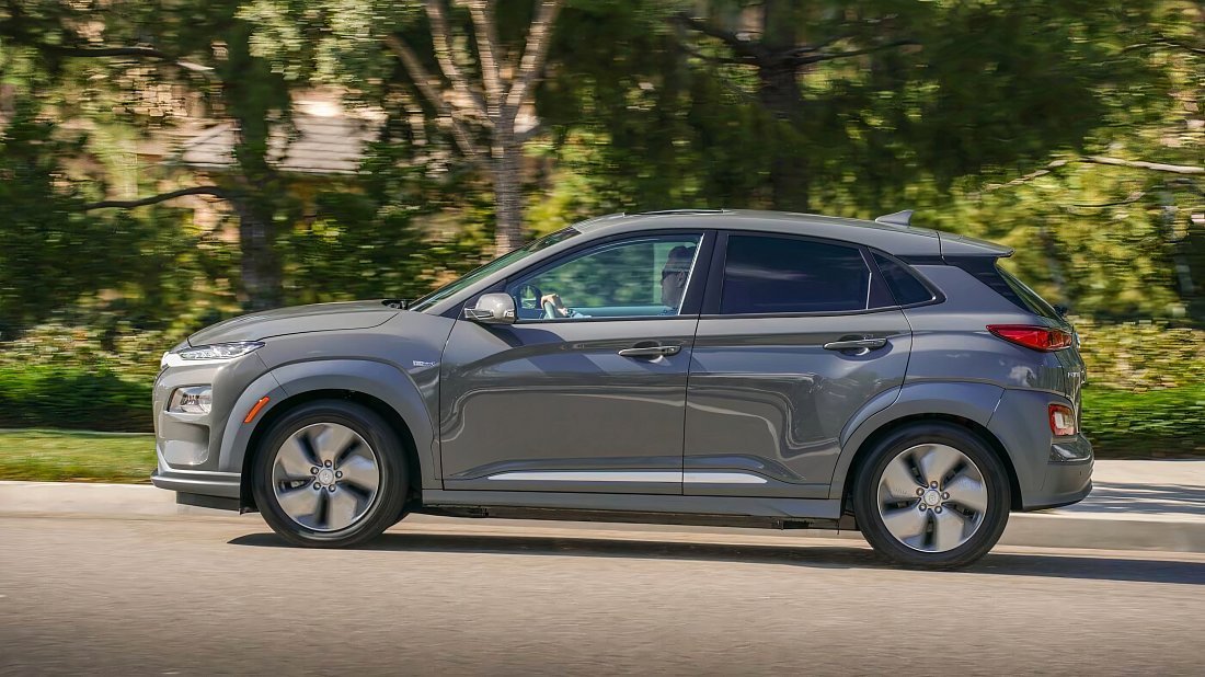 Hyundai Kona Electric Long Range (2018-2019) side profile, silhouette, doors, wheels, exterior