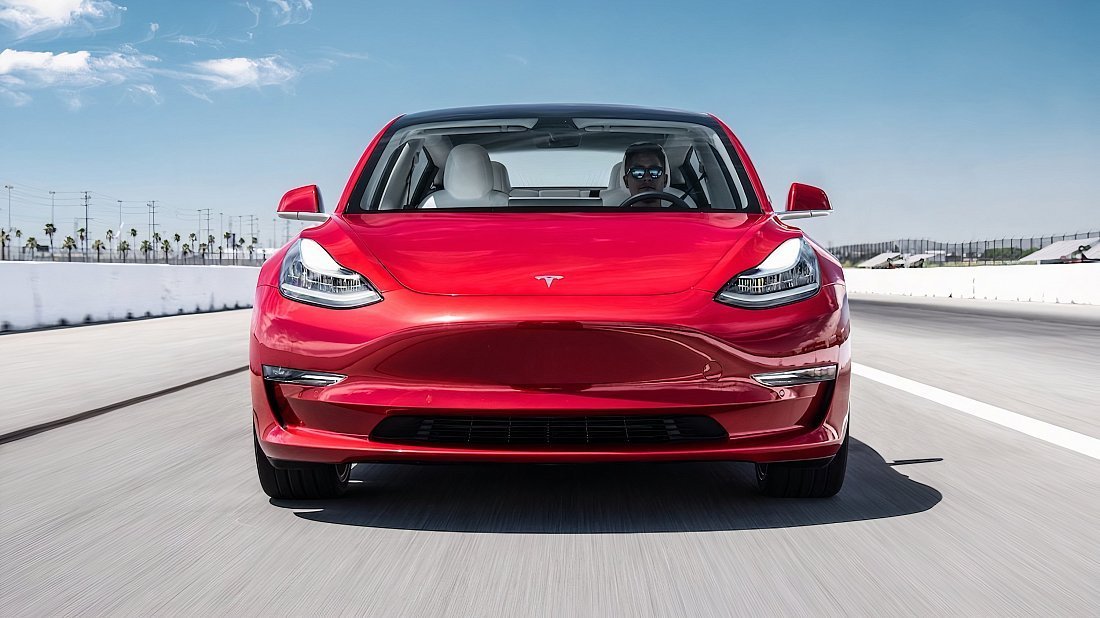 Tesla Model 3 Performance (2018-2024) front fascia, grille, headlights, bumper, exterior