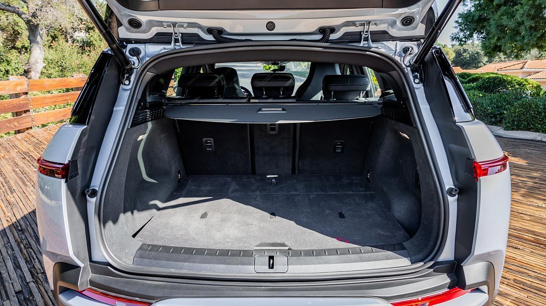 Fisker Ocean Ultra (2023-2024) trunk, boot, seats up, seats upright, cargo space, cargo volume, cargo capacity, storage