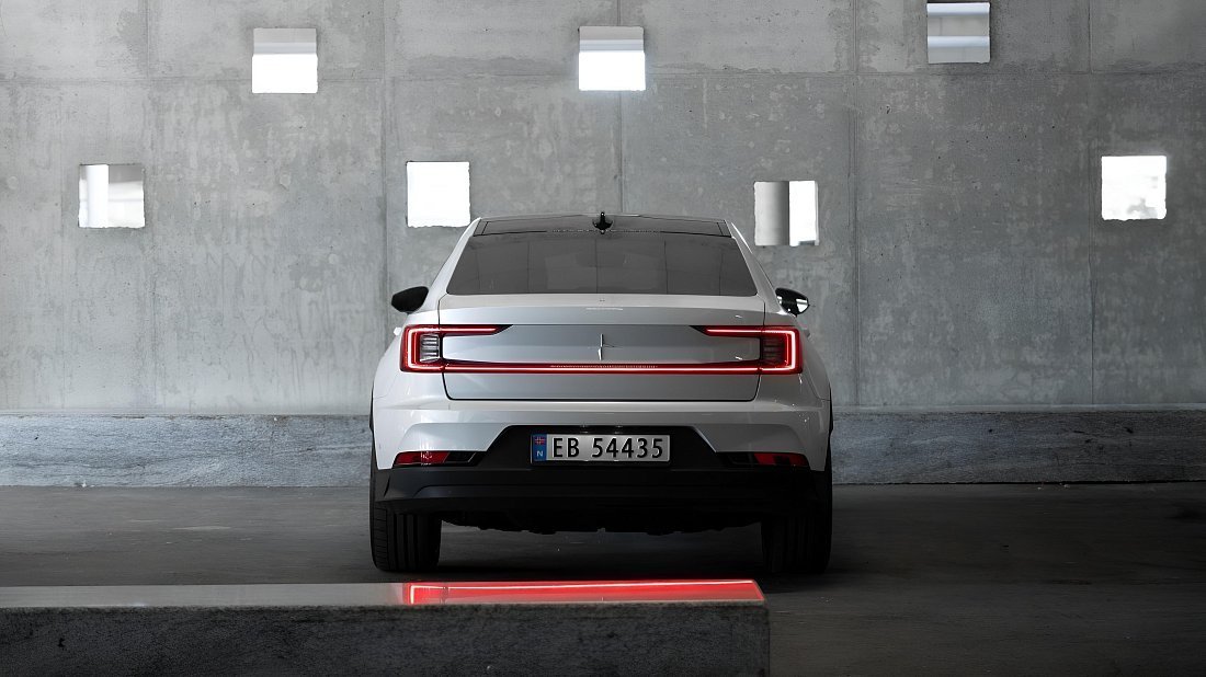 Polestar 2 Long Range Dual Motor (2020-2023) rear view photo, taillights, trunk, spoiler, badge, bumper, exterior