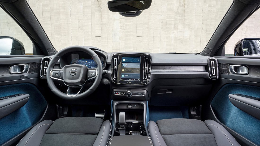 Volvo C40 Recharge (EC40) Single Motor Extended Range (2022-...) interior, front seat, driver seat, dashboard, steering wheel, infotainment, cockpit