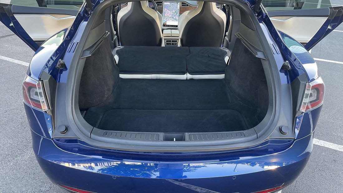 Tesla Model S P100D (2016-2019) trunk, boot, expanded, folded seats, maximum volume, max cargo, max capacity, max storage