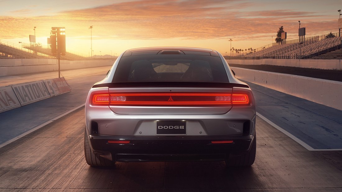 Dodge Charger Daytona 2DR R/T (2024-...) rear view, taillights, trunk, spoiler, badge, bumper, exterior