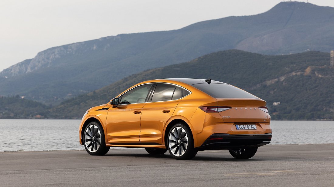 Škoda Enyaq Coupe 85 (2023-2025) rear quarter, three-quarter view, diagonal, exterior