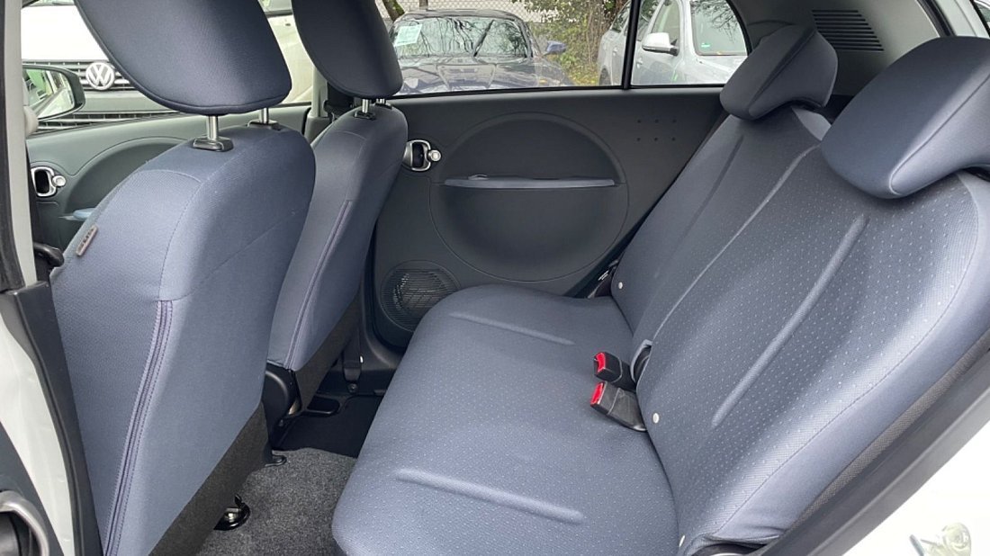 Peugeot iOn Gen 1 (2010-2020) rear seats photo, back seats, passenger seats, legroom, headroom, interior