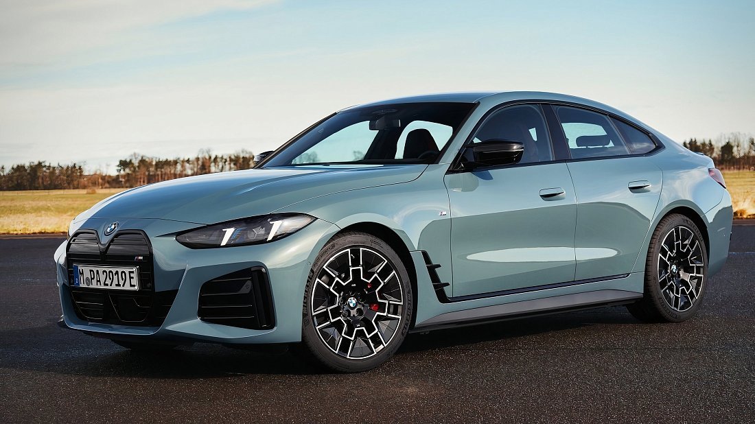 BMW i4 M60 xDrive (2025-...) front view photo, front quarter, diagonal, exterior