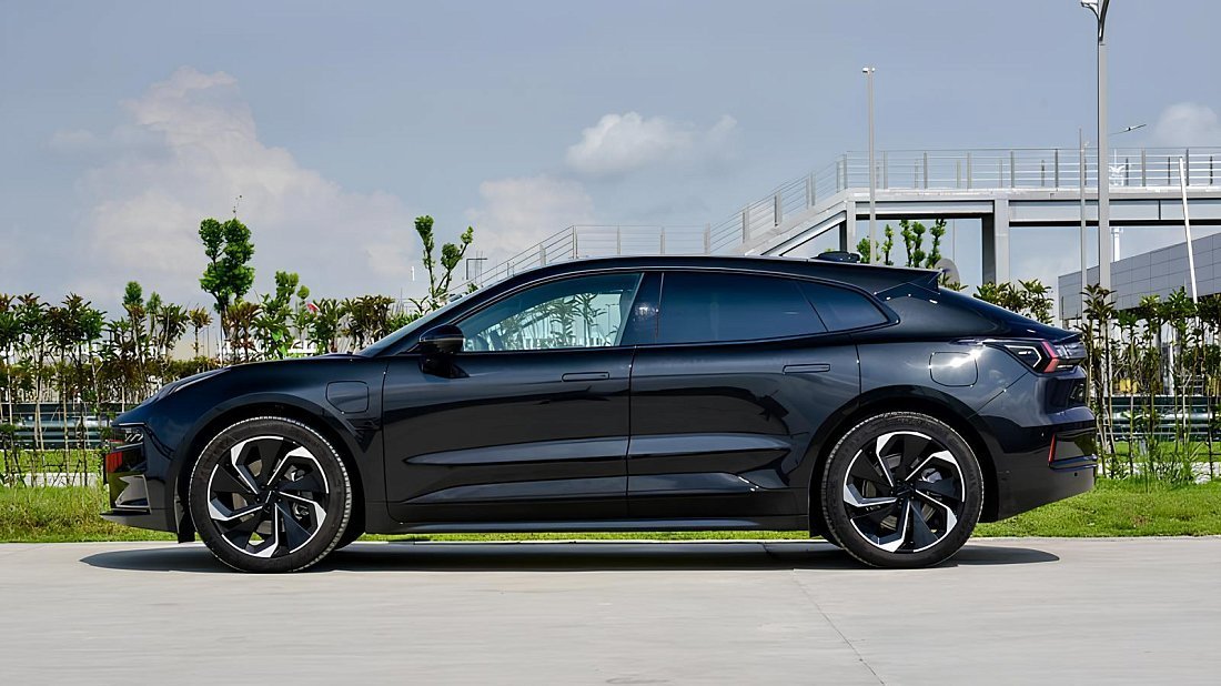 Zeekr 001 Performance AWD (2023-…) side profile, silhouette, doors, wheels, exterior