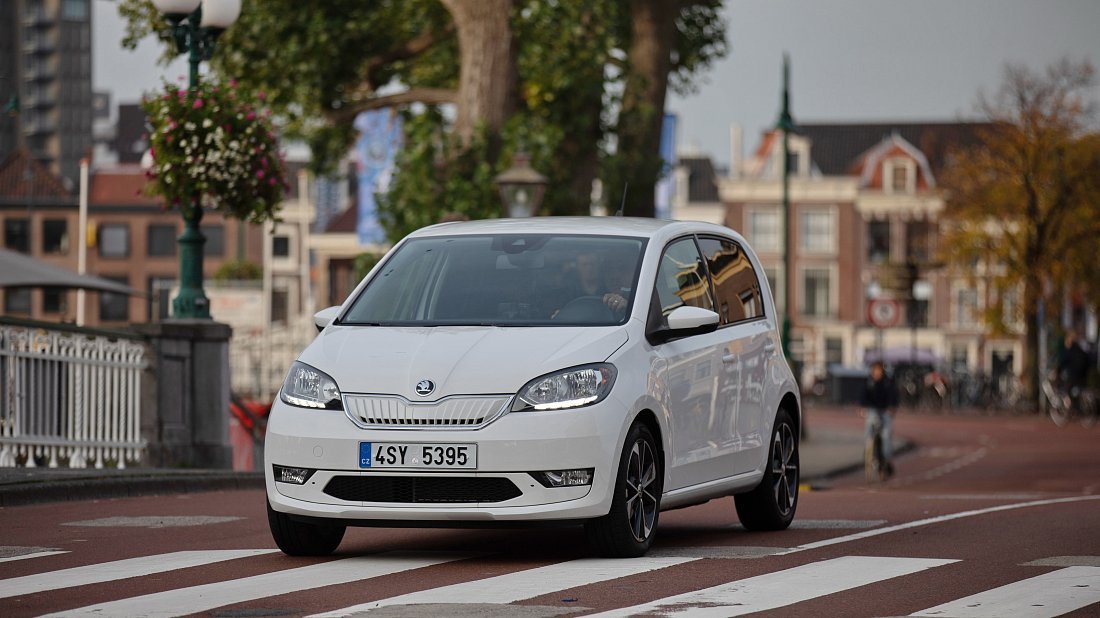 Škoda Citigo-e iV (2019-2021) front view, front quarter, diagonal, exterior