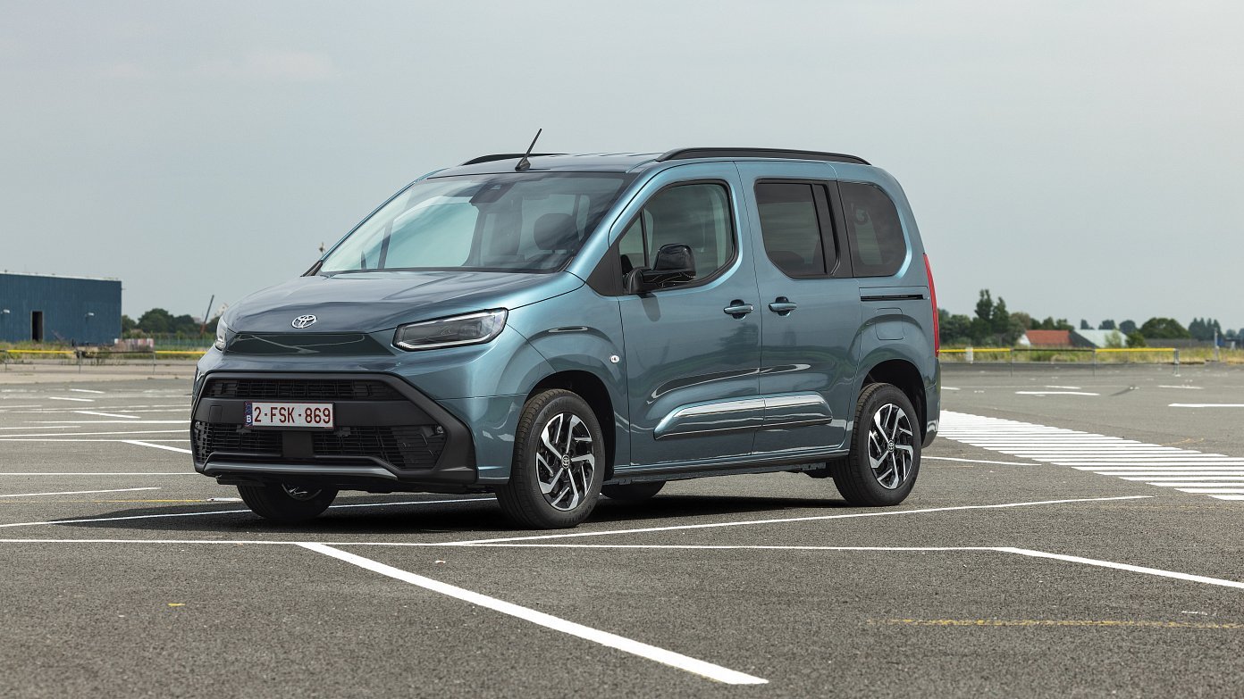 Toyota Proace City Verso Electric L1 52 kWh 2024 - Compare Electric Car ...