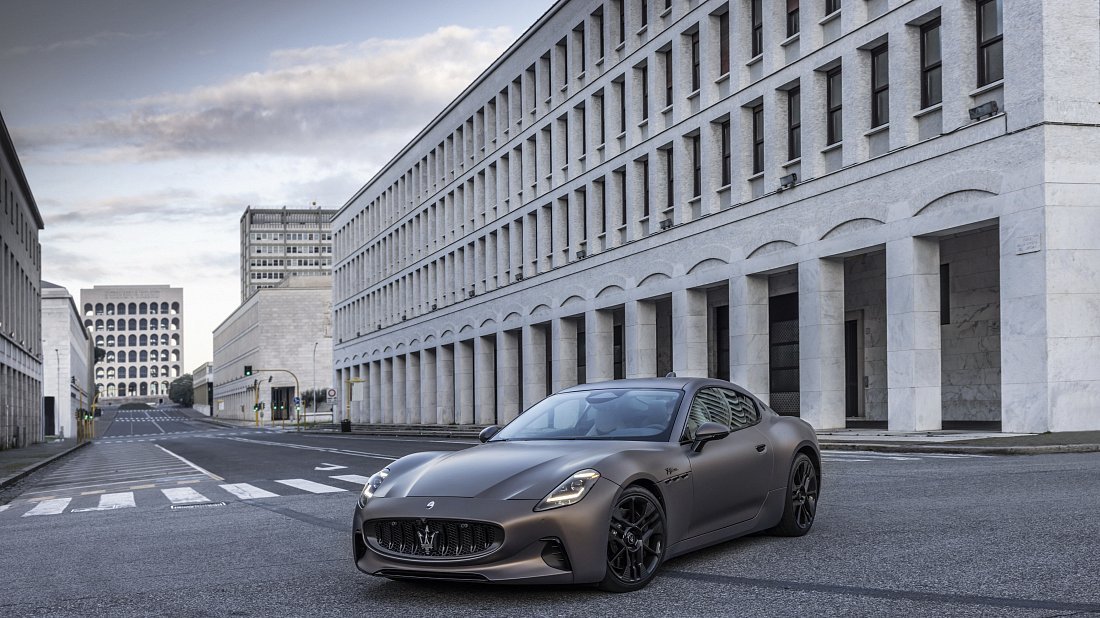 Maserati GranTurismo Folgore (2024-…) front view, front quarter, diagonal, exterior