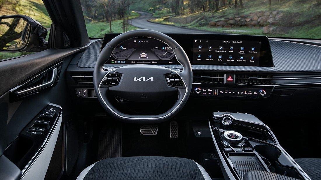 Kia EV6 Standard Range RWD (2021-2024) interior, front seat, driver seat, dashboard, steering wheel, infotainment, cockpit