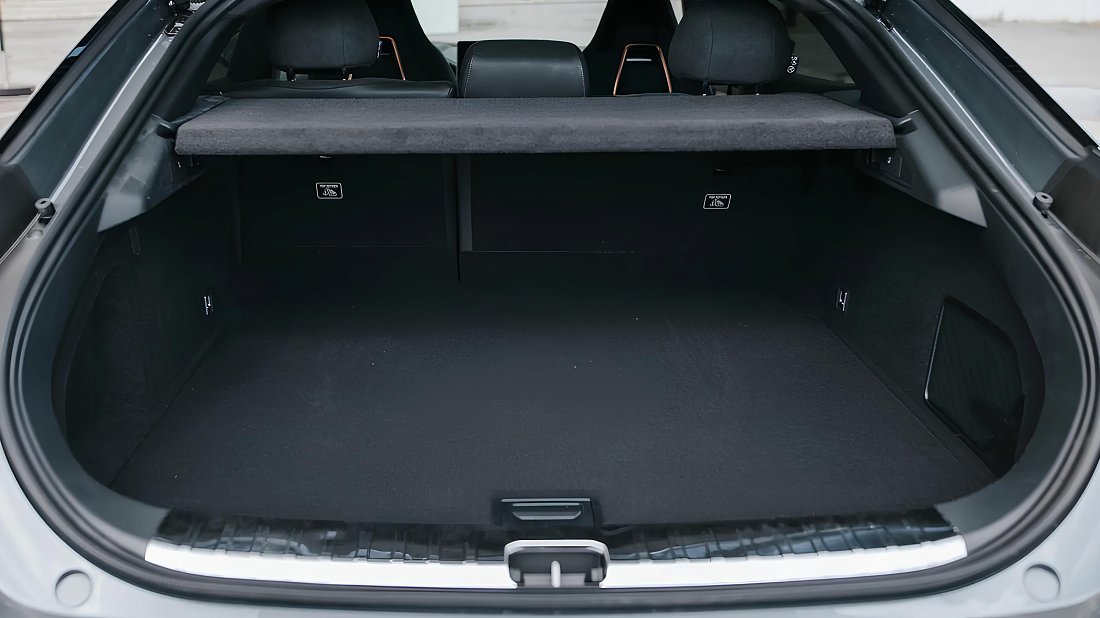 Zeekr 001 Performance AWD (2023-…) trunk, boot, seats up, seats upright, cargo space, cargo volume, cargo capacity, storage