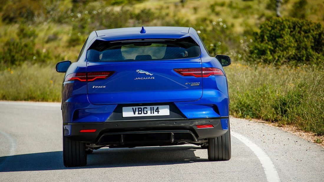Jaguar I-Pace EV400 (2018-2020) rear view photo, taillights, trunk, spoiler, badge, bumper, exterior