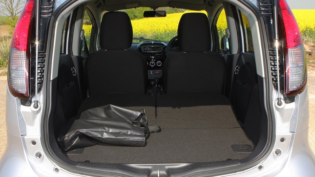 Citroën C-Zero Gen 1 (2010-2020) trunk, boot, expanded, folded seats, maximum volume, max cargo, max capacity, max storage