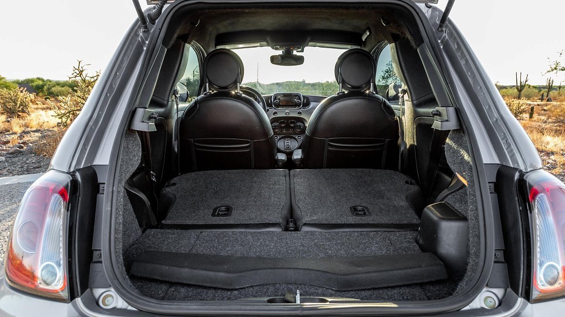 Fiat 500e Hatchback 24 kWh (2013-2019) folded trunk photo, boot, expanded, folded seats, maximum volume, max cargo, max capacity, max storage