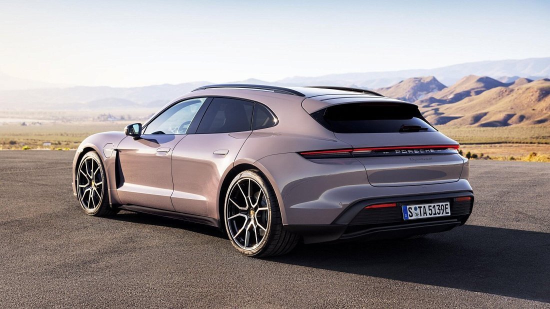 Porsche Taycan 4S Sport Turismo (2024-…) rear quarter, three-quarter view, diagonal, exterior