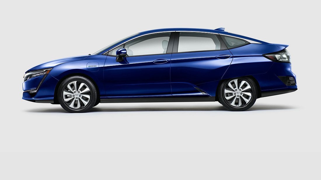 Honda Clarity Electric (2017-2019) side profile photo, silhouette, doors, wheels, exterior