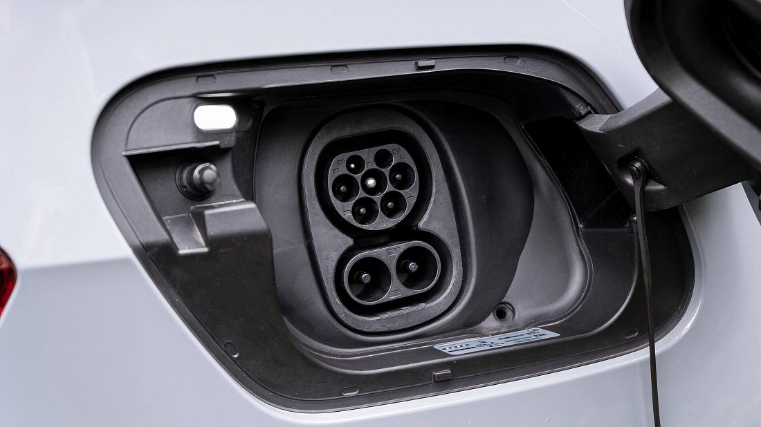 Volkswagen ID.3 Pro (2024-…) charge port Europe, charging, inlet, plug, connector