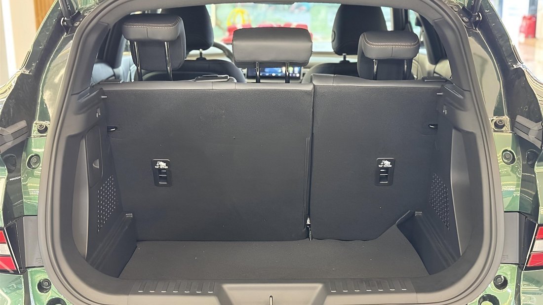VinFast VF 6 Eco (2024-…) trunk, boot, seats up, seats upright, cargo space, cargo volume, cargo capacity, storage