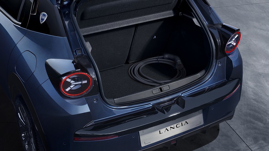 Lancia Ypsilon (2024-...) trunk, boot, seats up, seats upright, cargo space, cargo volume, cargo capacity, storage