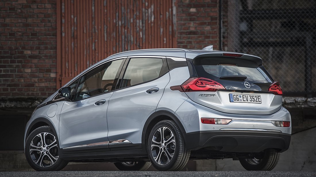Opel Ampera-e Gen 1 (2016-2021) rear quarter, three-quarter view, diagonal, exterior