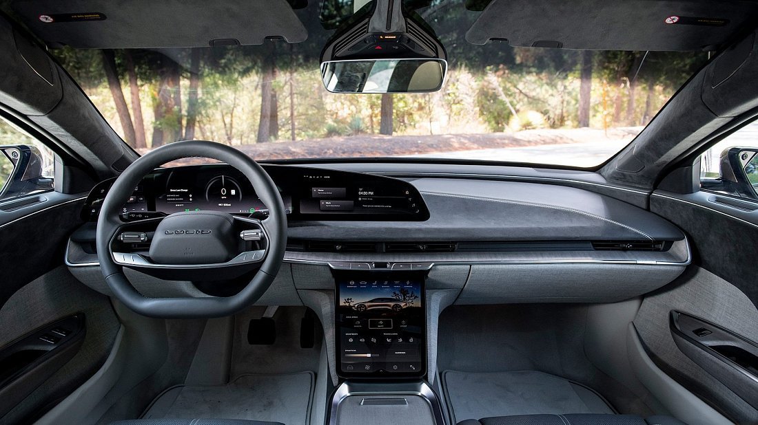 Lucid Air Dream Edition Range (2021-2022) interior photo, front seat, driver seat, dashboard, steering wheel, infotainment, cockpit