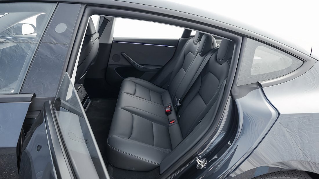 Tesla Model 3 Long Range AWD (2023-…) rear seats, back seats, passenger seats, legroom, headroom, interior