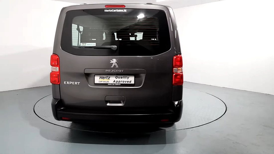 Peugeot e-Expert Combi Long 50 kWh (2021-2024) rear view, taillights, trunk, spoiler, badge, bumper, exterior