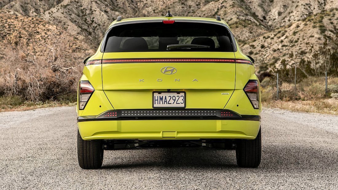 Hyundai Kona Electric Long Range (2023-…) rear view, taillights, trunk, spoiler, badge, bumper, exterior