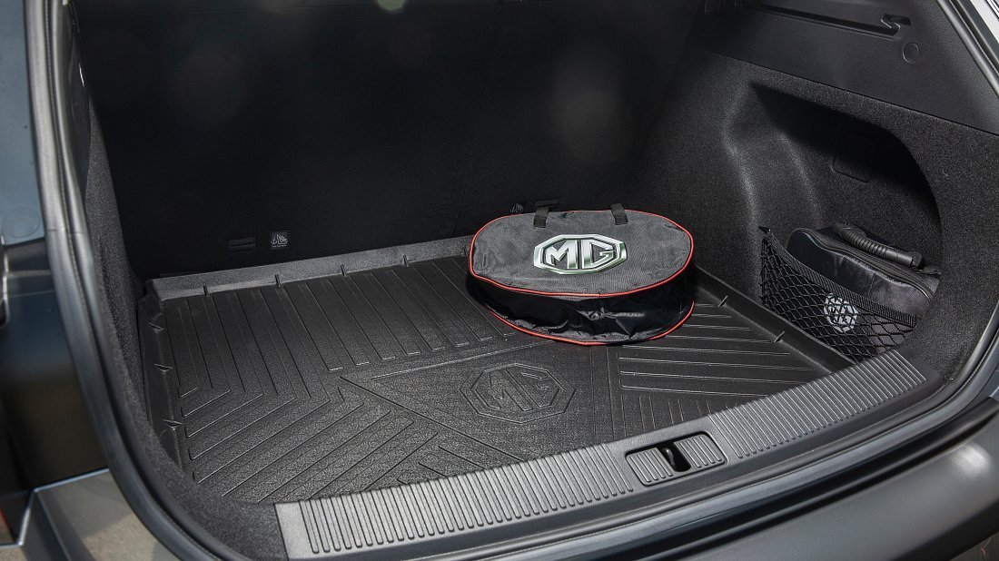 MG MG5 Electric Long Range (2020-2021) trunk, boot, seats up, seats upright, cargo space, cargo volume, cargo capacity, storage