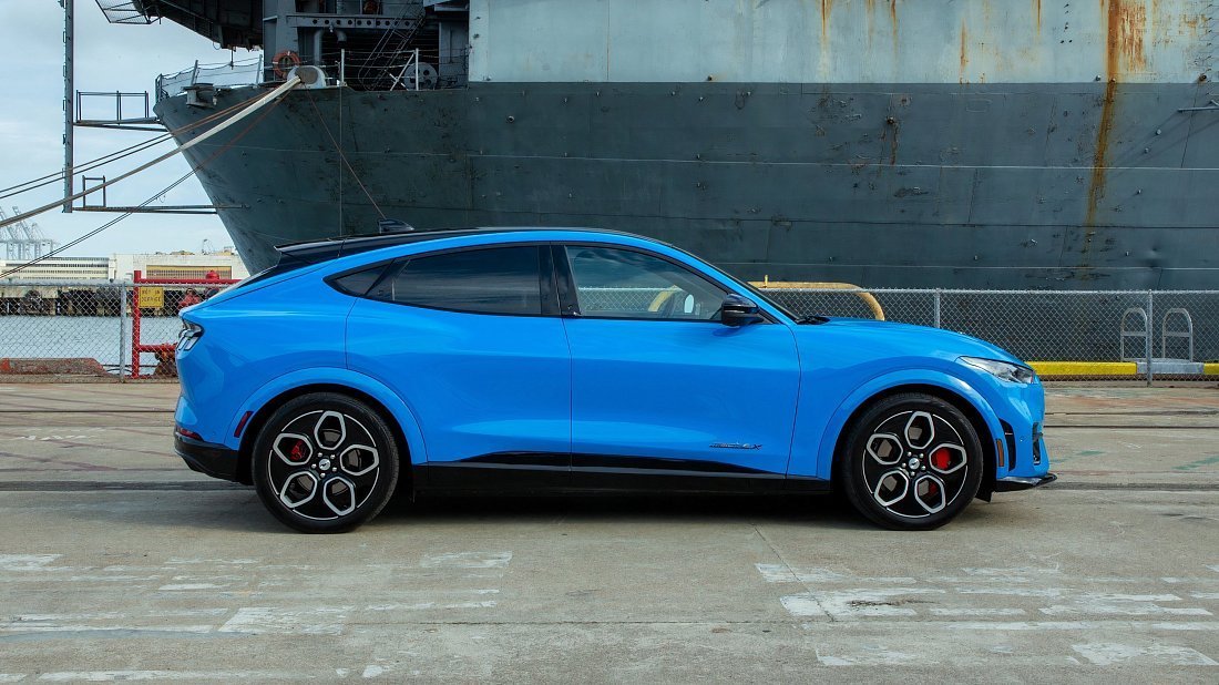 Ford Mustang Mach-E GT (2023-…) side profile, silhouette, doors, wheels, exterior