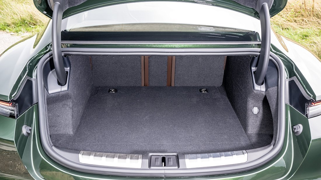 Porsche Taycan Turbo S (2024-…) trunk photo, boot, seats up, seats upright, cargo space, cargo volume, cargo capacity, storage