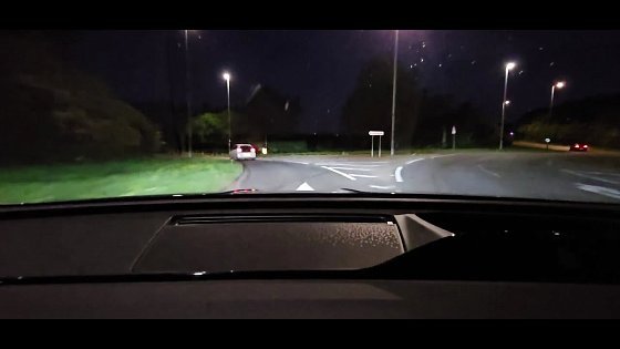 Video: Skoda Enyaq 85 Edition. Dynamic headlights and Adaptive cruise control (semi auto)
