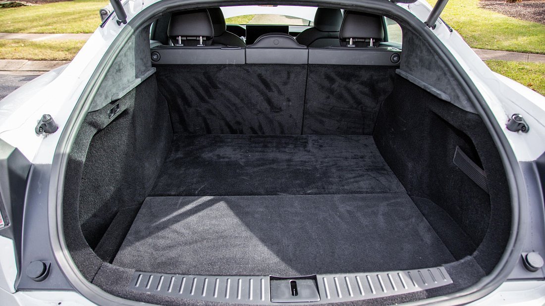 Tesla Model S Plaid (2021-…) trunk, boot, seats up, seats upright, cargo space, cargo volume, cargo capacity, storage