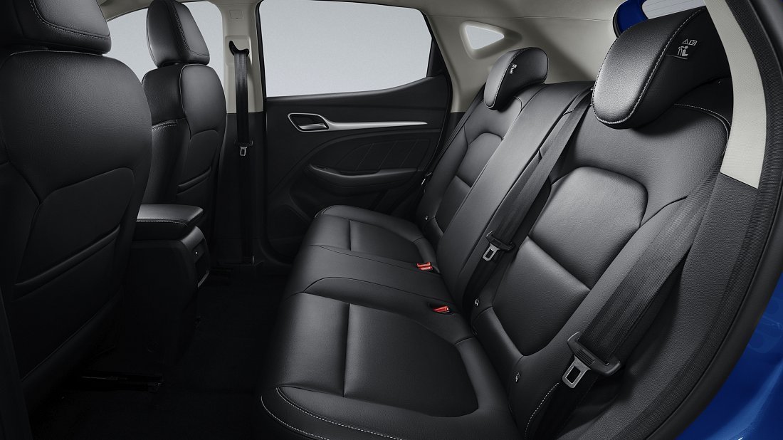 MG ZS EV Gen 1 (2019-2021) rear seats photo, back seats, passenger seats, legroom, headroom, interior