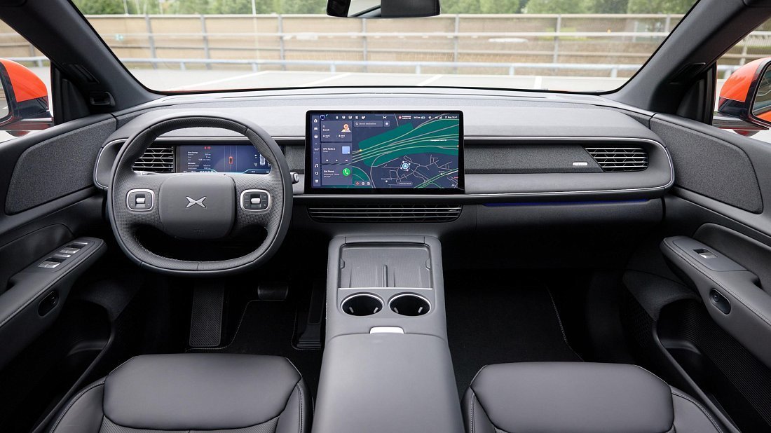 XPENG G6 AWD Performance (2024-...) interior, front seat, driver seat, dashboard, steering wheel, infotainment, cockpit