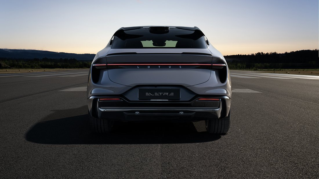 Lotus Eletre R (900 Sport/Sport Carbon) (2023-…) rear view photo, taillights, trunk, spoiler, badge, bumper, exterior